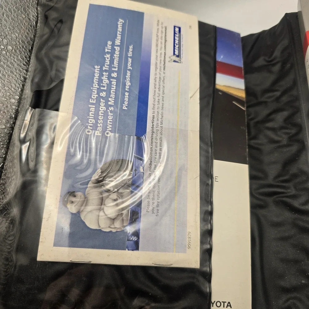 2010 Toyota Sienna‎ Owners Manual With Case OEM Free Shipping